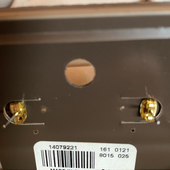 The Limited Gold pearl Cluster Stud Earrings - Picture 2 of 2